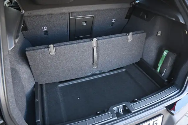 Volvo XC40 view 17