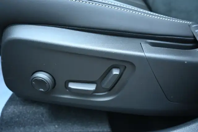Volvo XC40 view 21