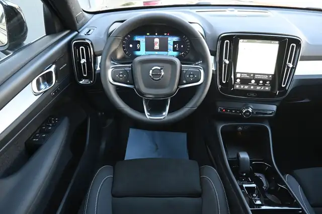 Volvo XC40 view 20