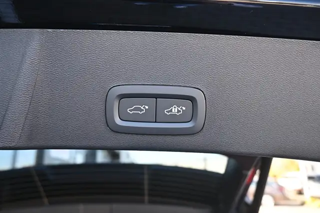 Volvo XC40 view 18