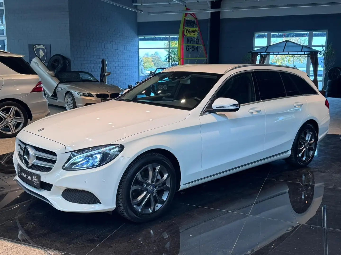 Mercedes-Benz C 180 C180 T Avantgarde DAB LED Sihzg Klima Navi Leder Weiß - 1