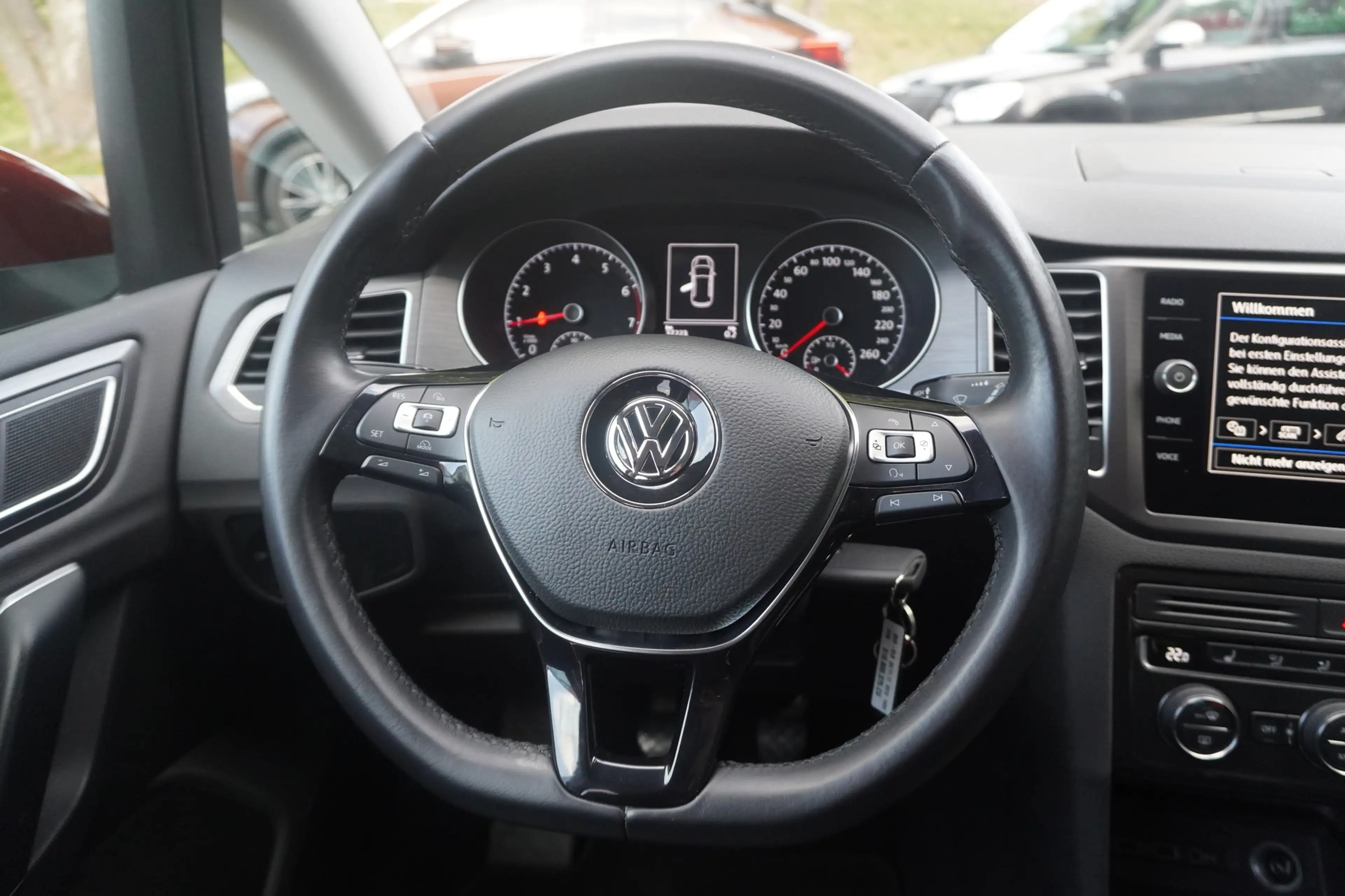 Volkswagen Golf Sportsvan VII 1.0 Comfortline ACC PDC USB — photo 13