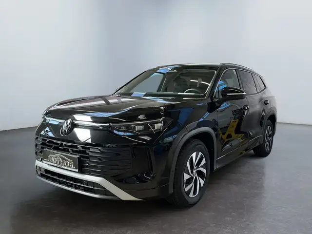 Volkswagen Tayron view 2