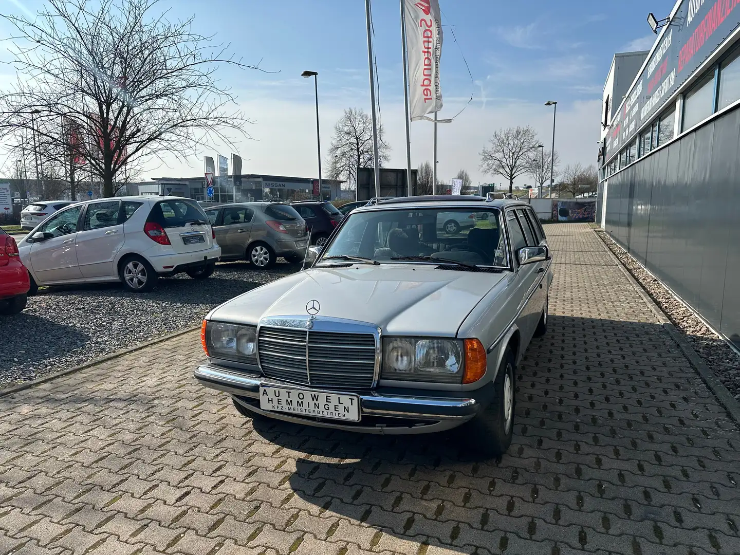 Mercedes-Benz 300 TD Turbo*Oldtimer*Im Kundenauftrag* Stříbrná - 2