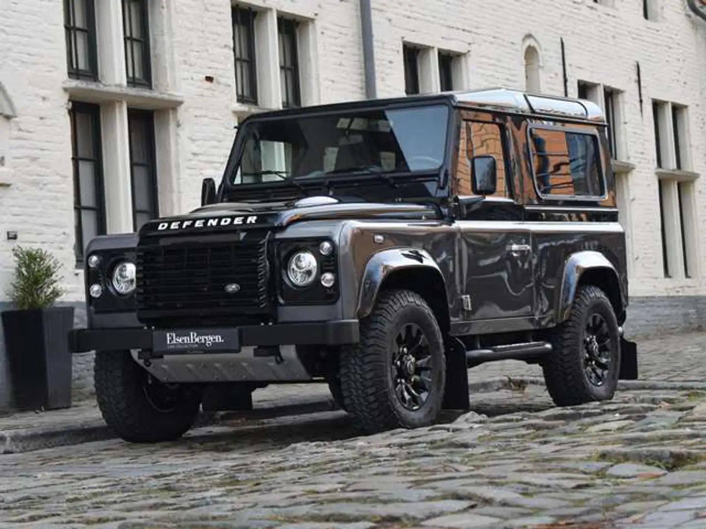 Land Rover Defender 90 / 2.2 TD4 / "AUTOBIOGRAPHY EDITION" / BTW/VAT Schwarz - 1