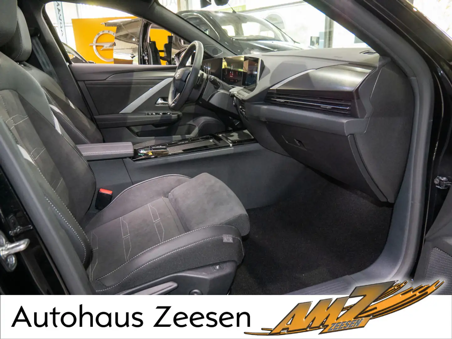 Opel Astra ST 1.2 Turbo Ultimate HGSD 360° HUD AHK Fekete - 2