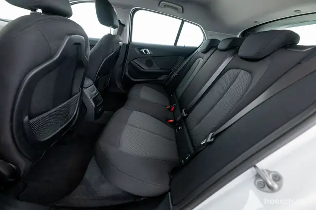 BMW 1 Series view 7