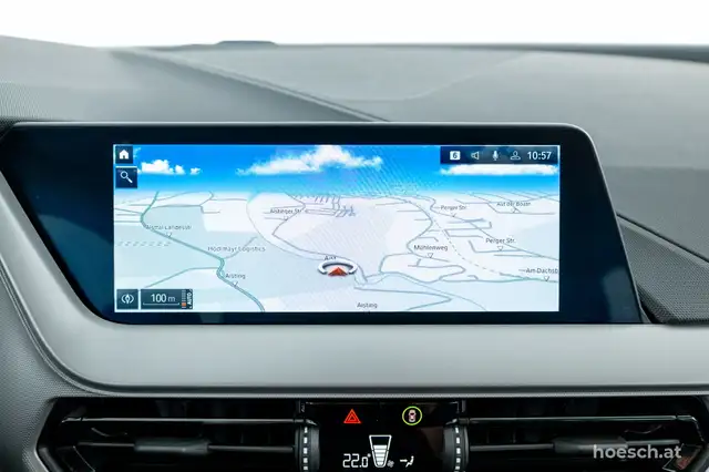 BMW 1 Series view 11