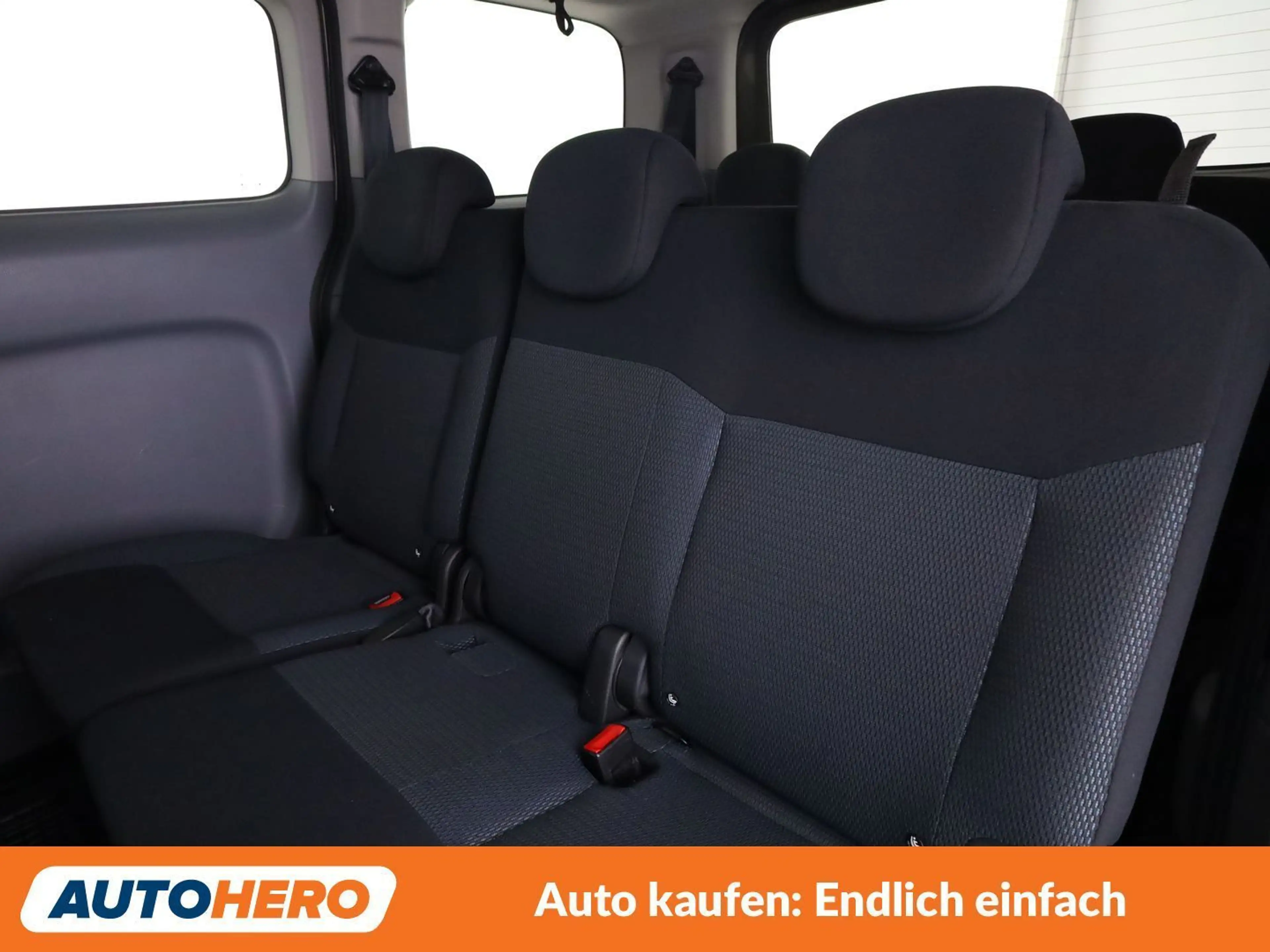 Nissan Evalia 1.5 dCi Evalia Tekna — photo 14