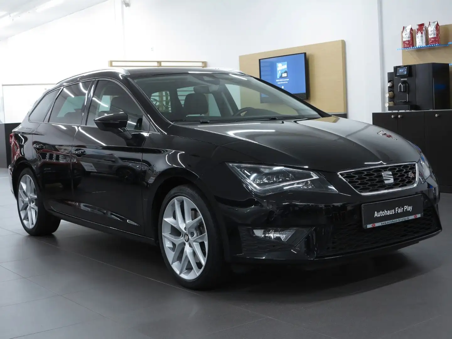 SEAT Leon 1.8 TSI ST FR /AHK/LED/NAVI/TOUCH ! Schwarz - 1