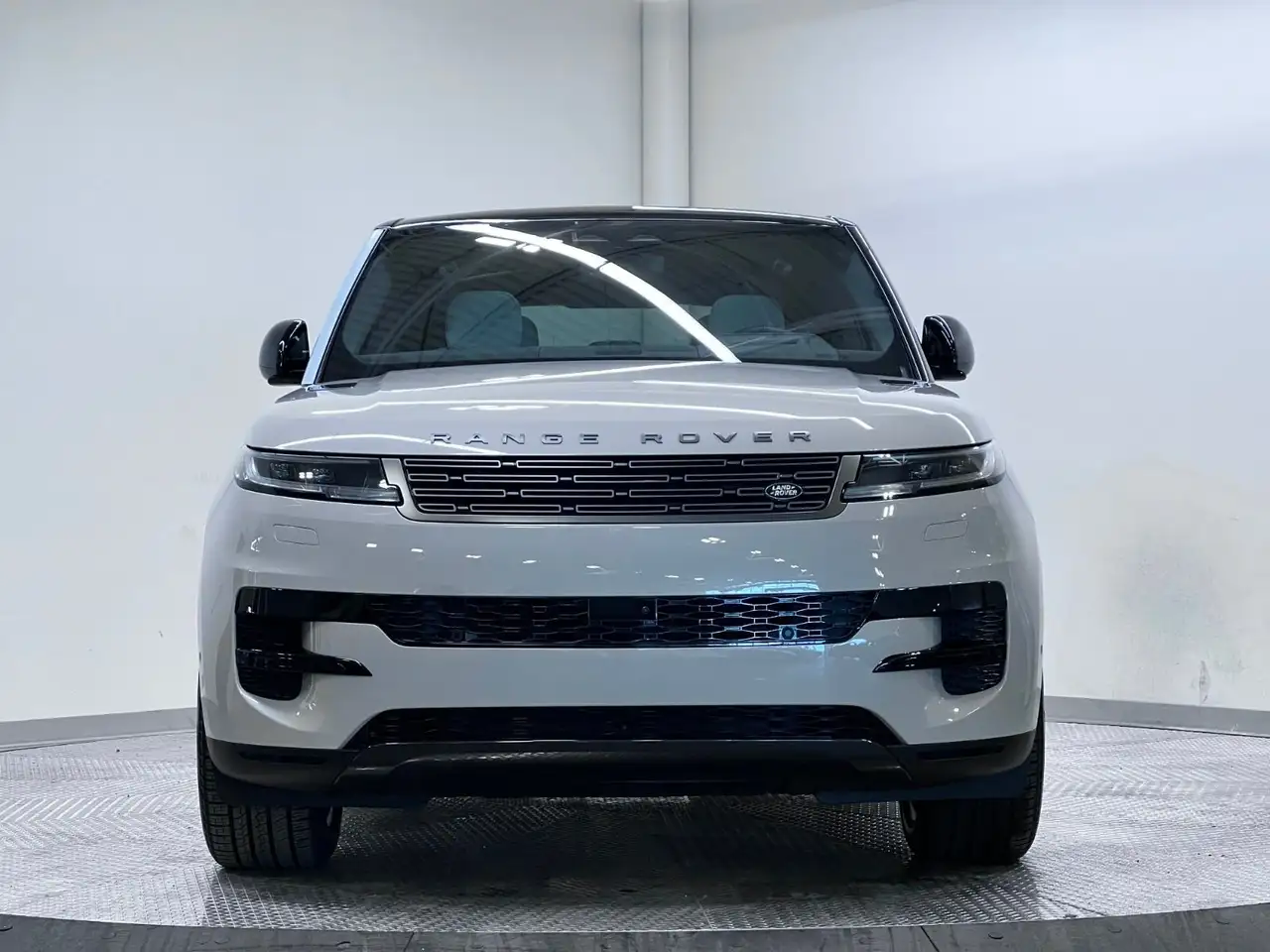 Land Rover Range Rover Sport снимка Land Rover Range Rover Sport