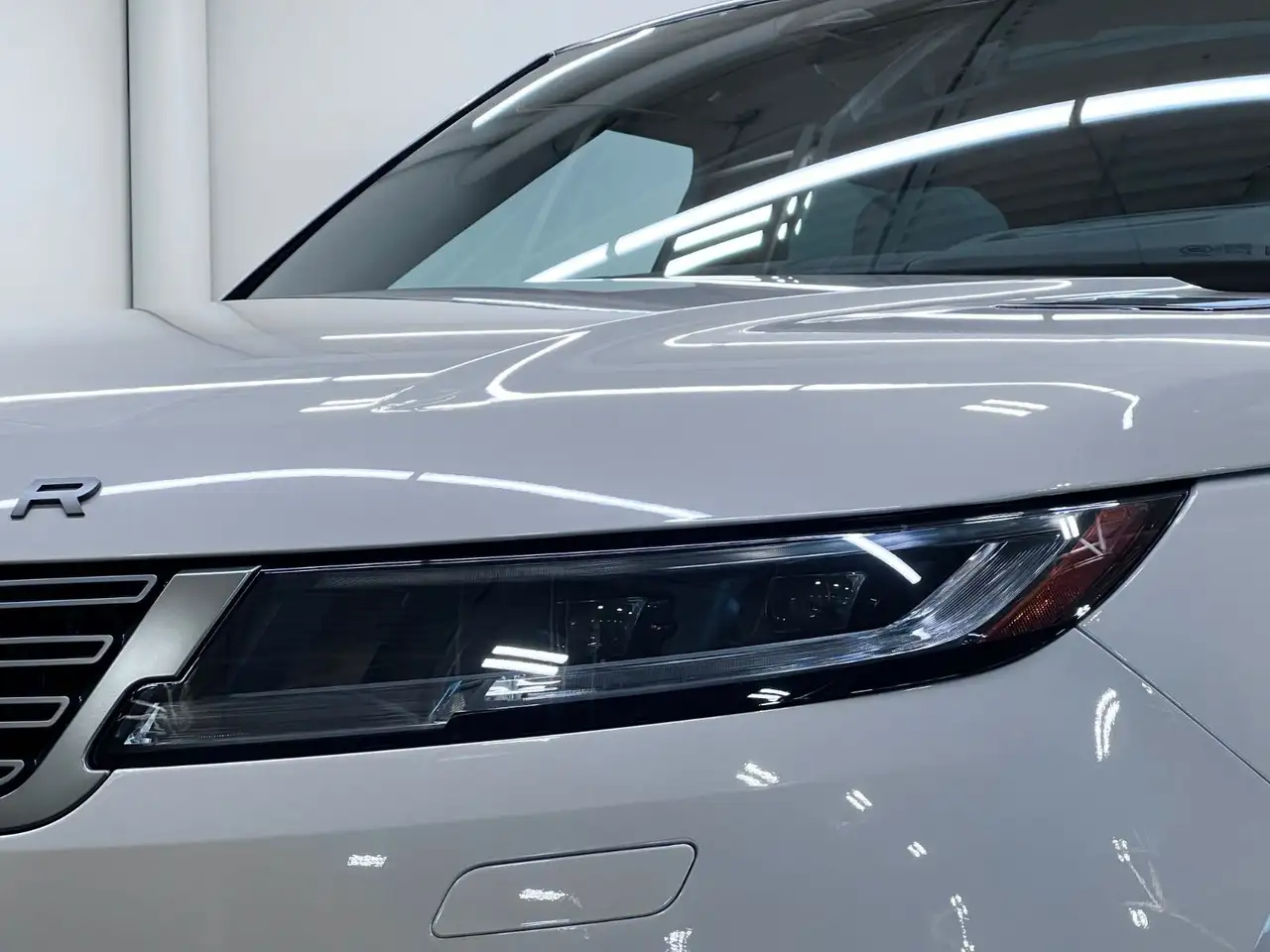 Land Rover Range Rover Sport снимка Land Rover Range Rover Sport
