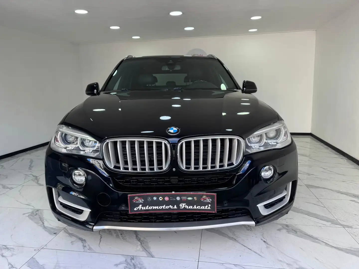 BMW X5 xdrive25d Luxury 231cv -euro 6-AUTOMATICA-2015 Negro - 2