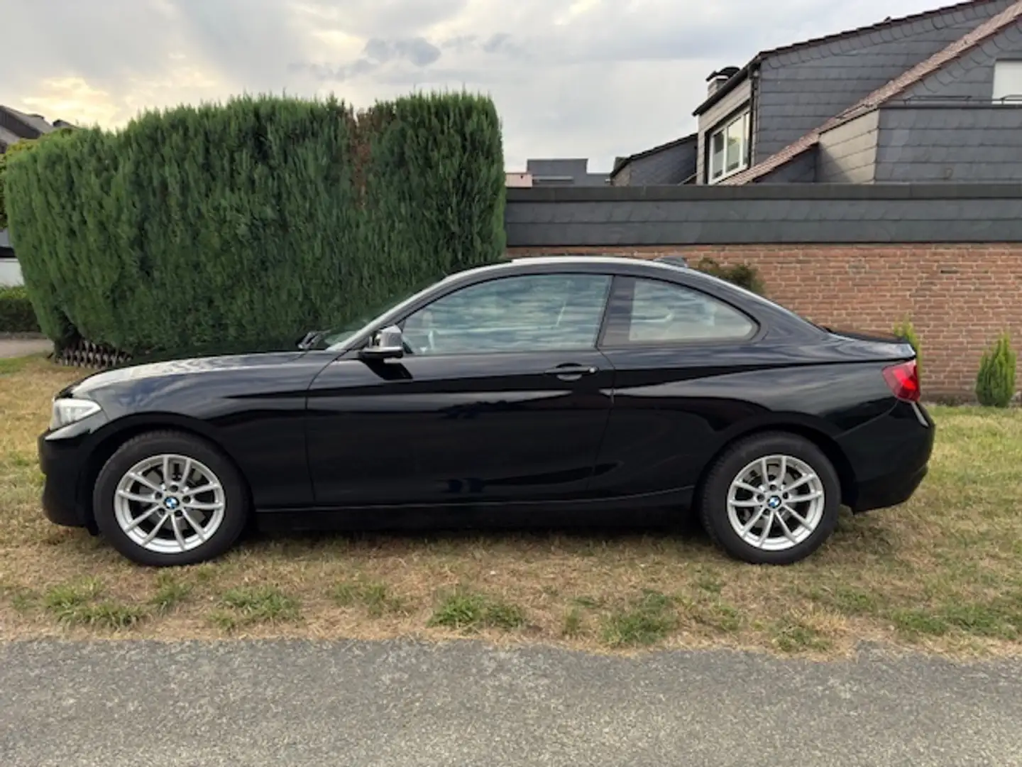 BMW 220 d Coupé (F22) 184PS 245tkm Schwarz - 1