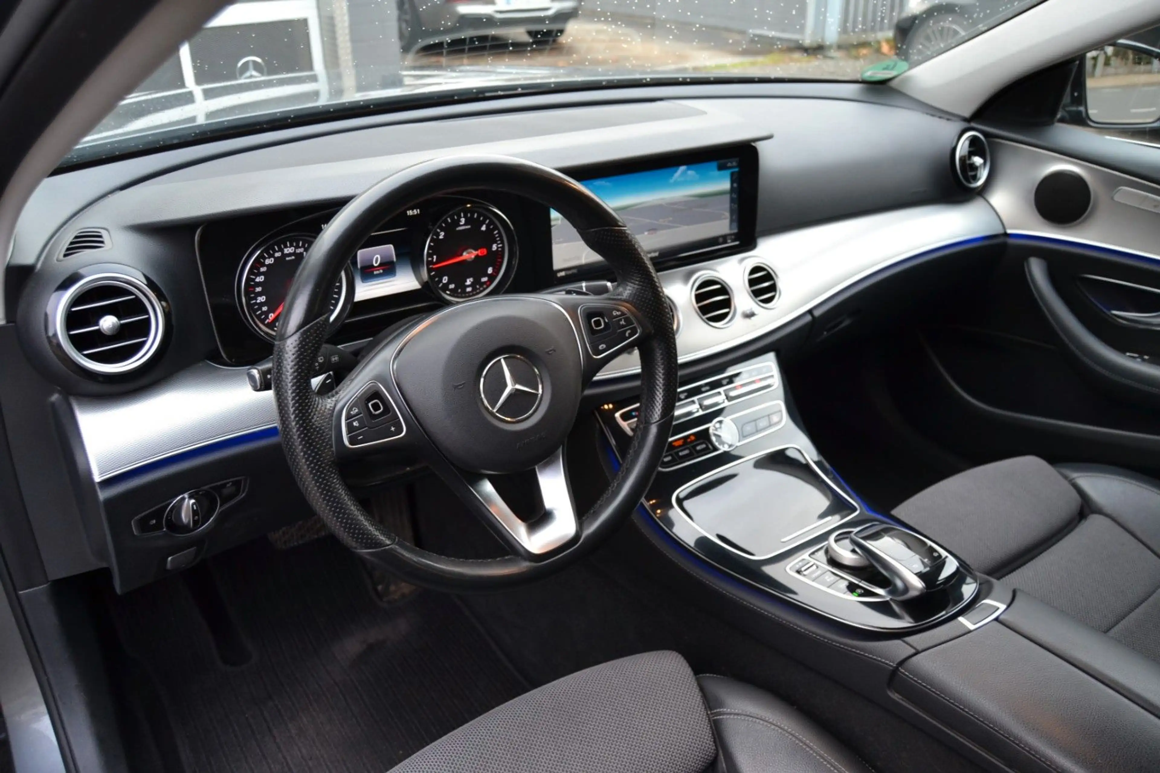 Mercedes-Benz E 220 E220d 4Matic*Kamera*AHK*Avantgarde*LED* — photo 9