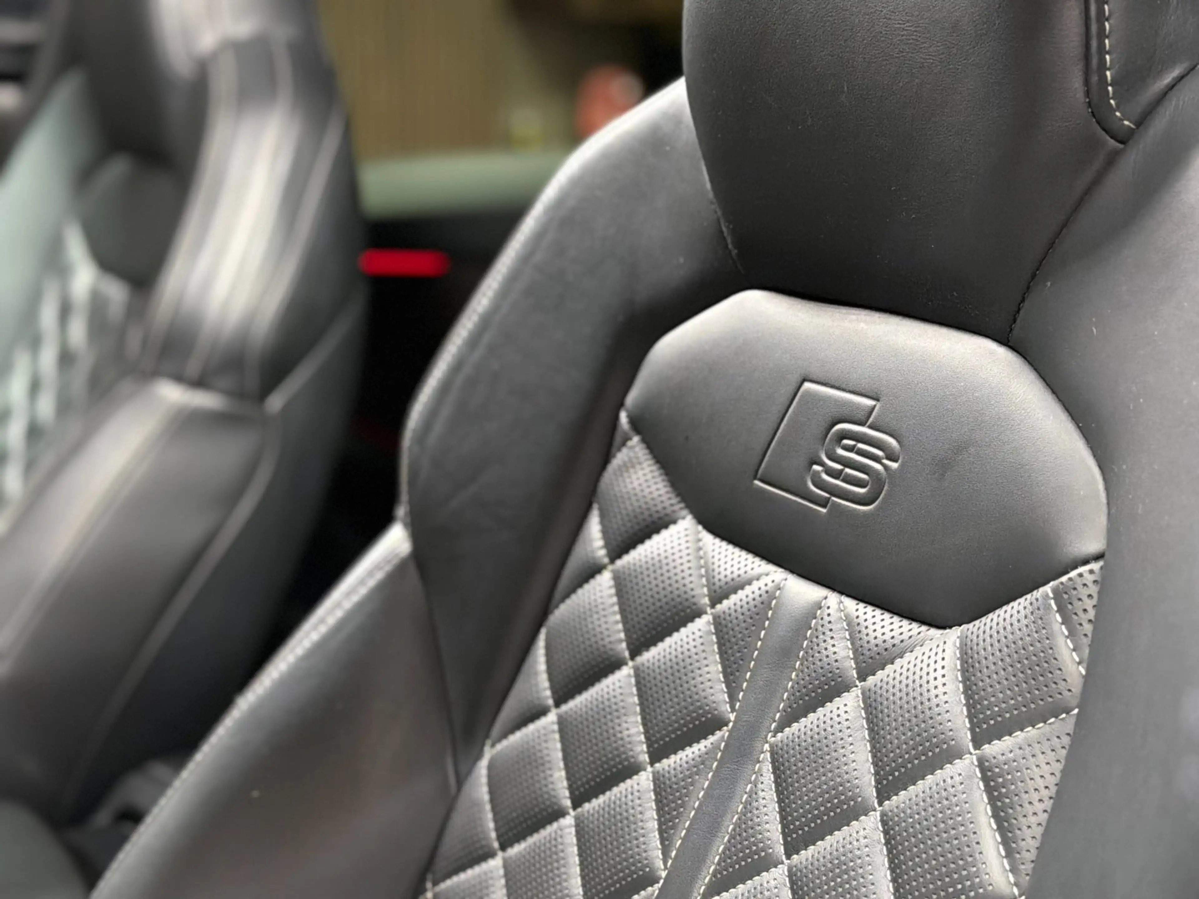 Audi Q8 55 TFSI quattro S-Line Softclose | Bang & Olufsen — photo 43