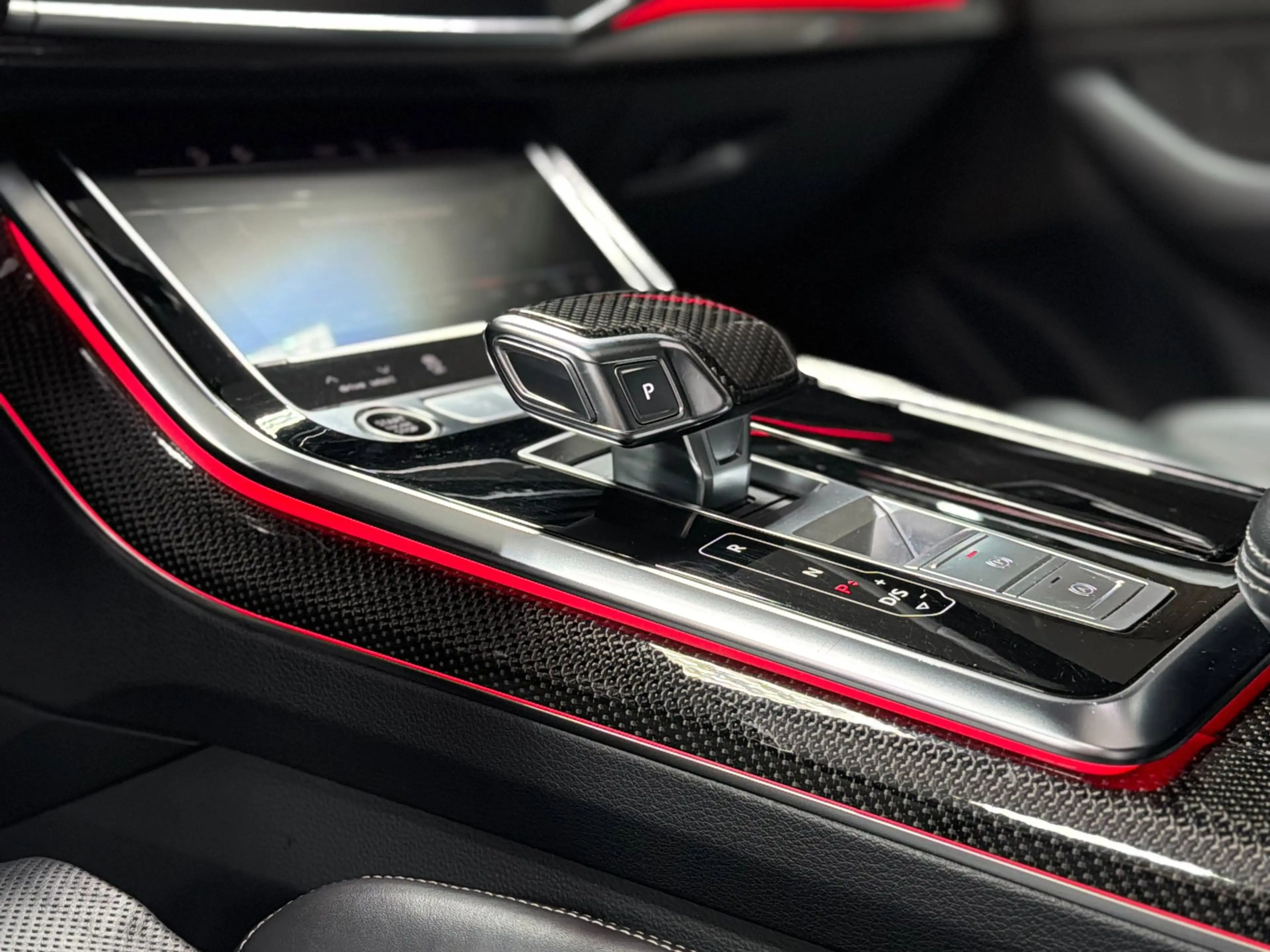 Audi Q8 55 TFSI quattro S-Line Softclose | Bang & Olufsen — photo 40