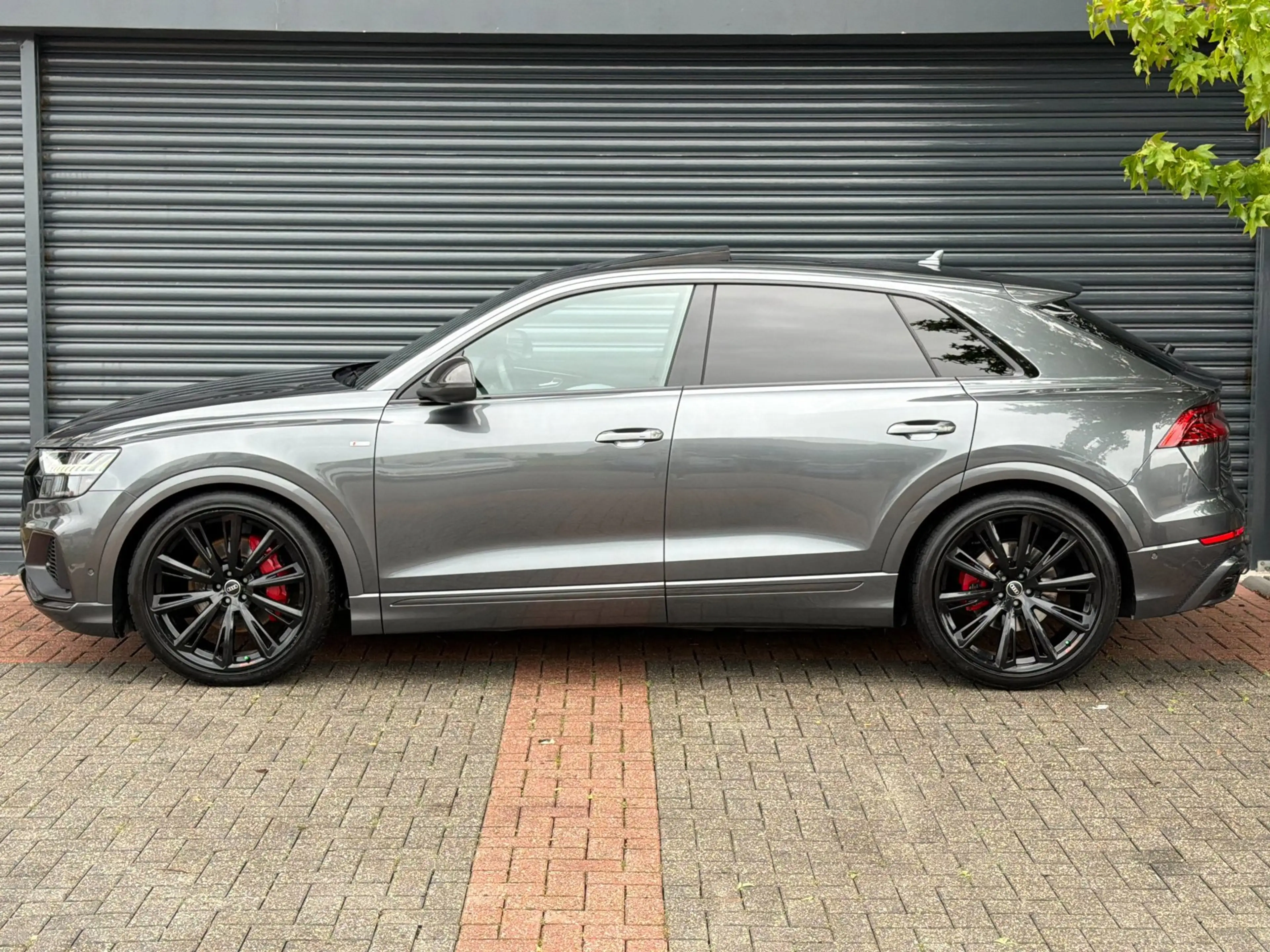 Audi Q8 55 TFSI quattro S-Line Softclose | Bang & Olufsen — photo 5