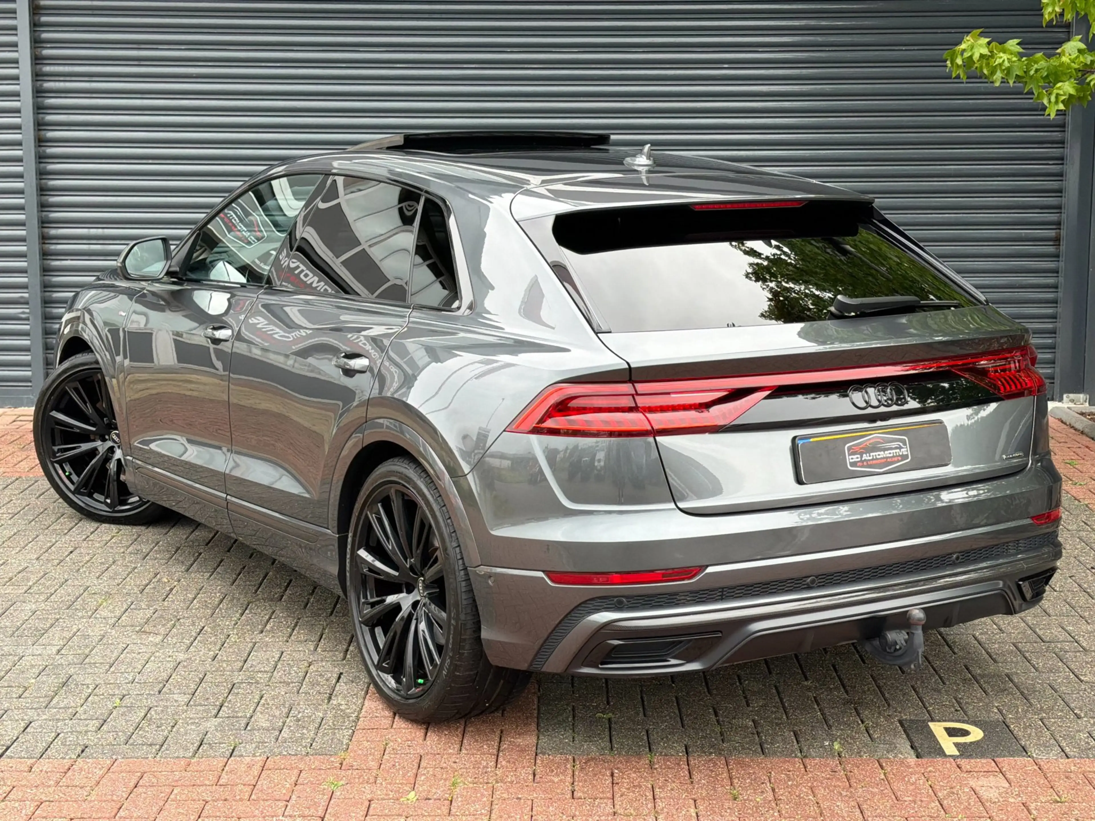 Audi Q8 55 TFSI quattro S-Line Softclose | Bang & Olufsen — photo 3