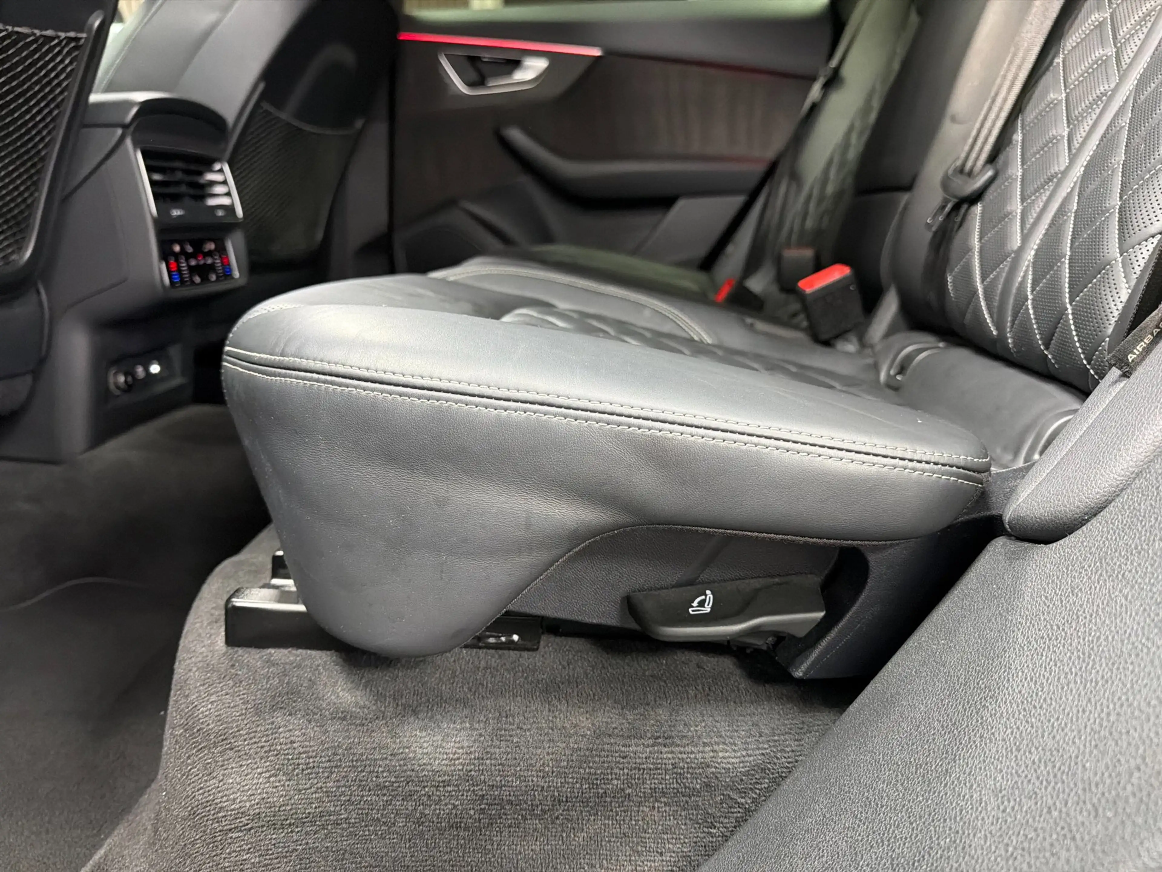 Audi Q8 55 TFSI quattro S-Line Softclose | Bang & Olufsen — photo 44