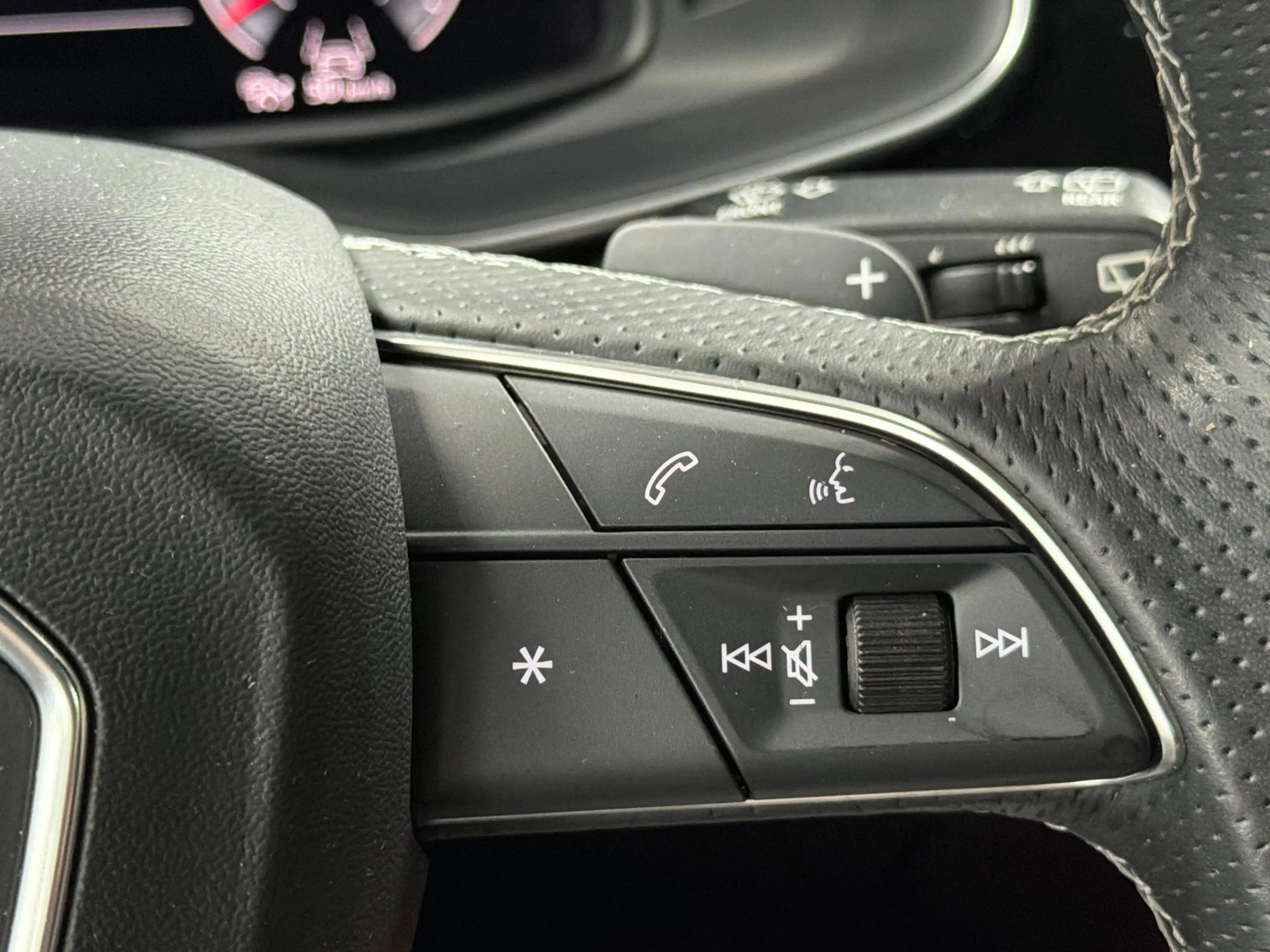 Audi Q8 55 TFSI quattro S-Line Softclose | Bang & Olufsen — photo 30