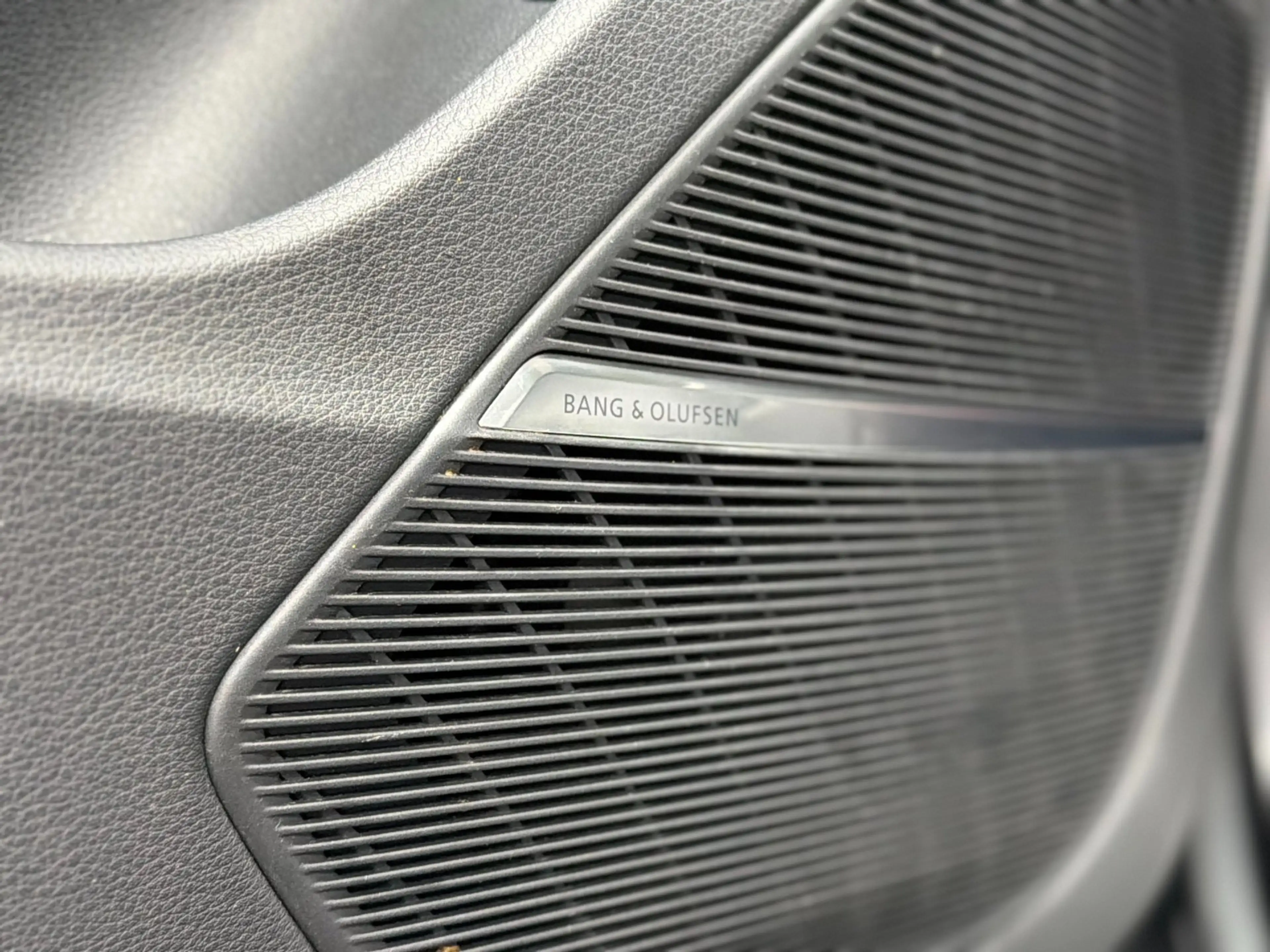 Audi Q8 55 TFSI quattro S-Line Softclose | Bang & Olufsen — photo 49