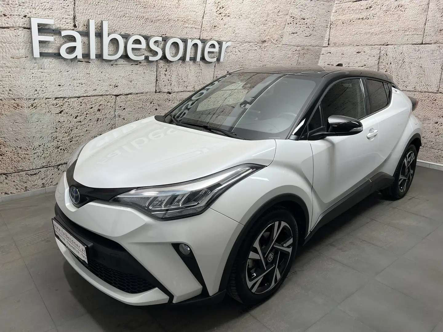 Toyota C-HR 1,8 Hybrid C-LUB Weiß - 1