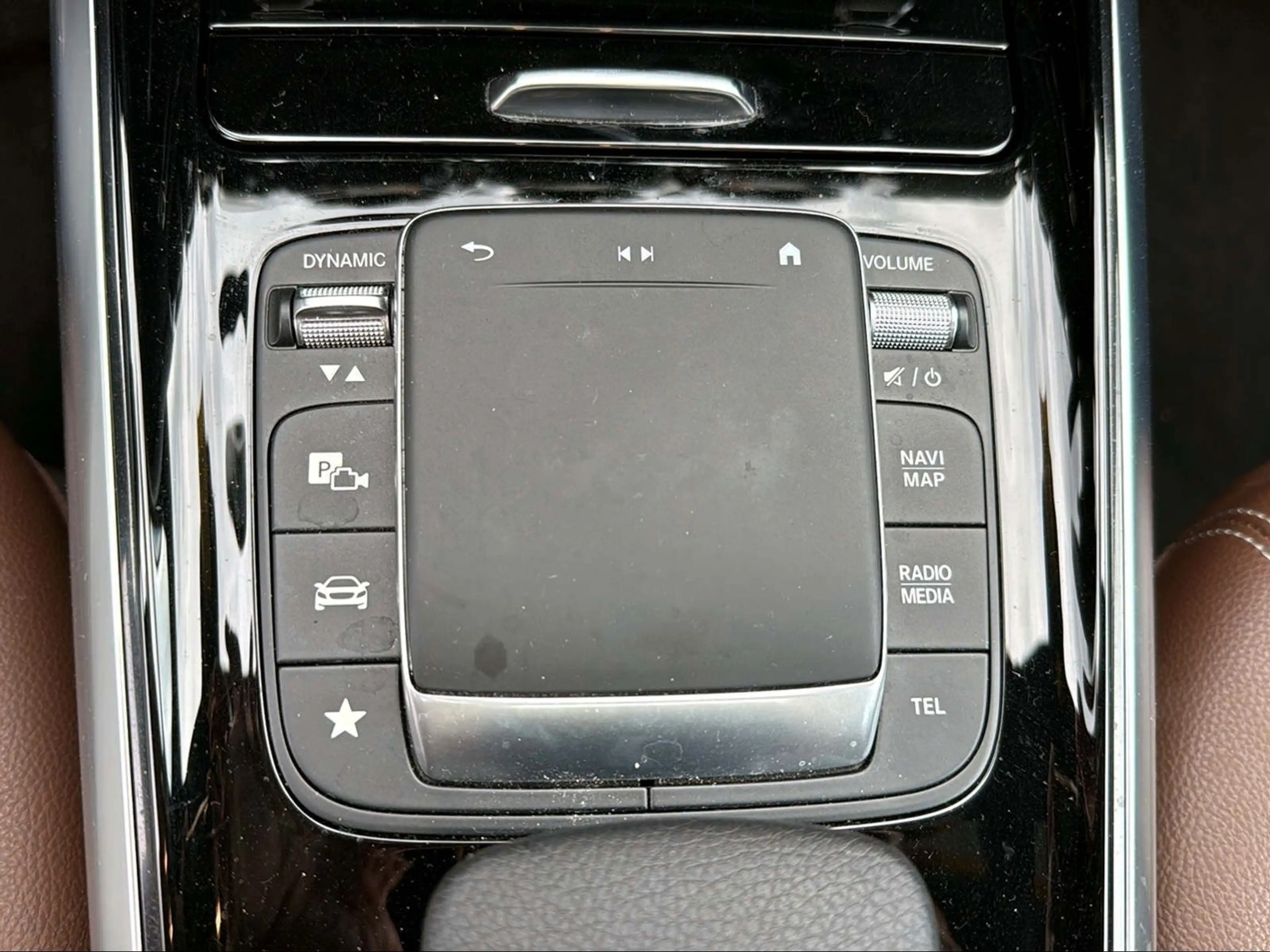 Mercedes-Benz B 250 e | Pano | Navi | LED | AHK | Kam — photo 9