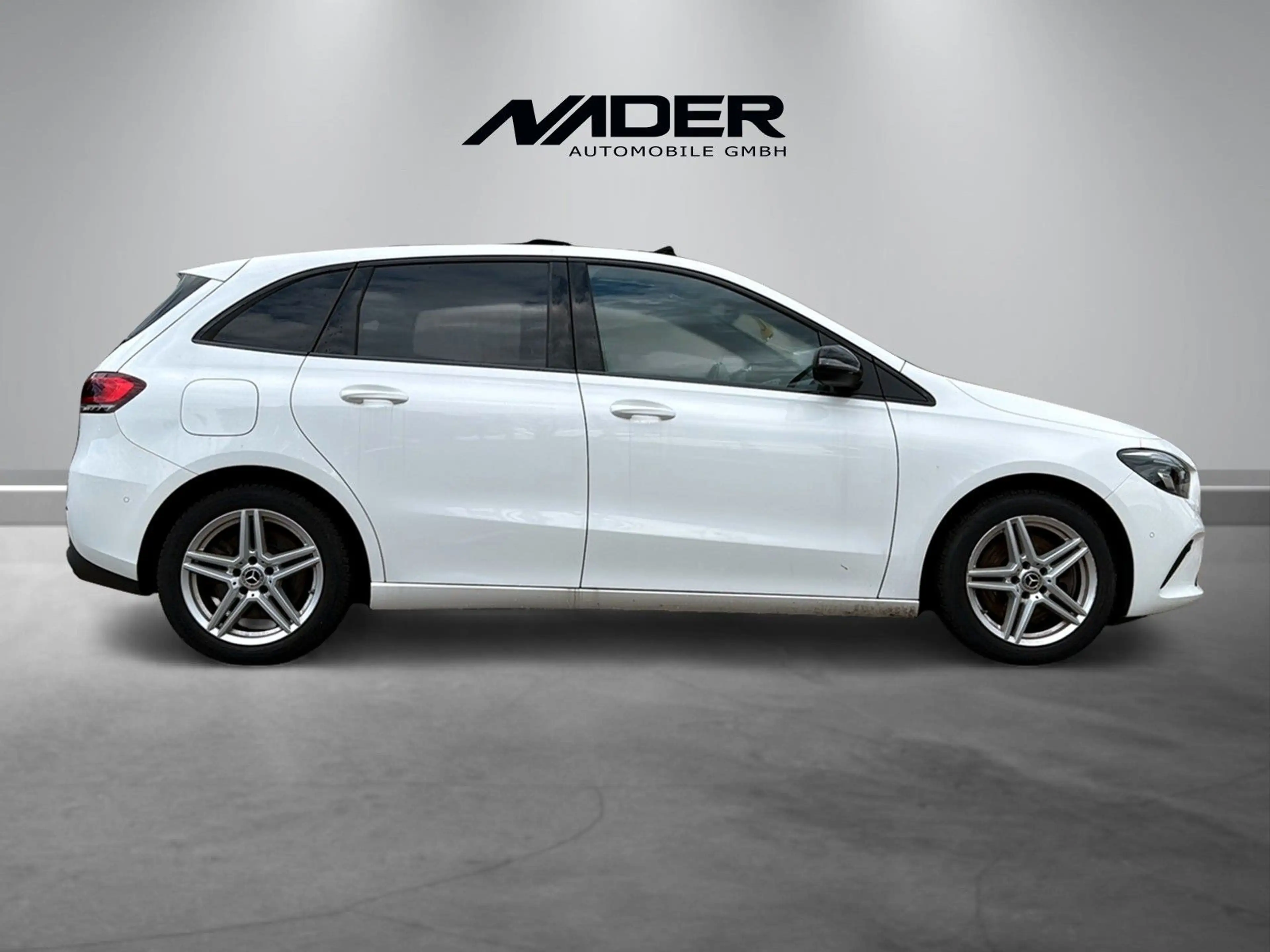 Mercedes-Benz B 250 e | Pano | Navi | LED | AHK | Kam — photo 8