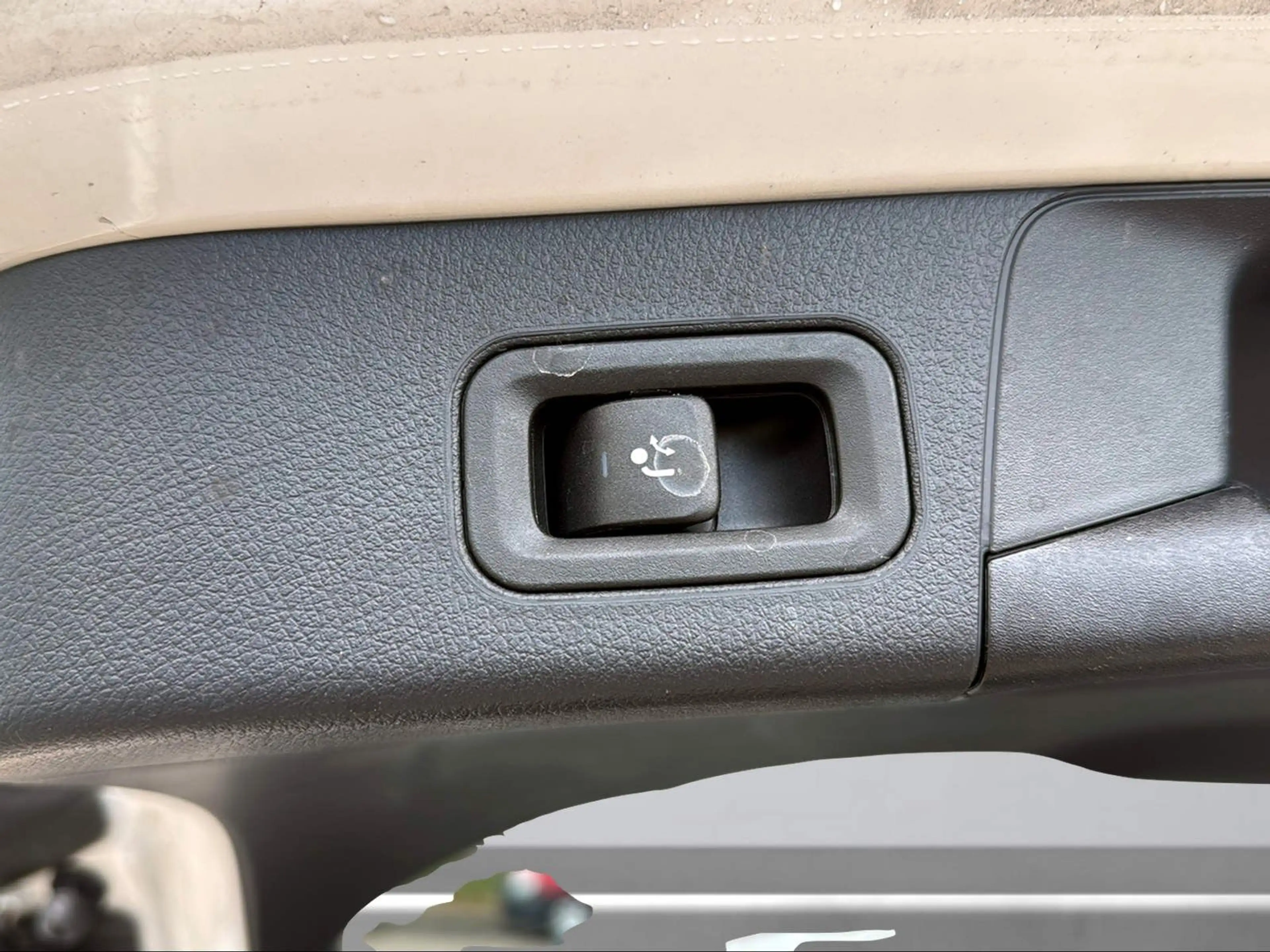 Mercedes-Benz B 250 e | Pano | Navi | LED | AHK | Kam — photo 10
