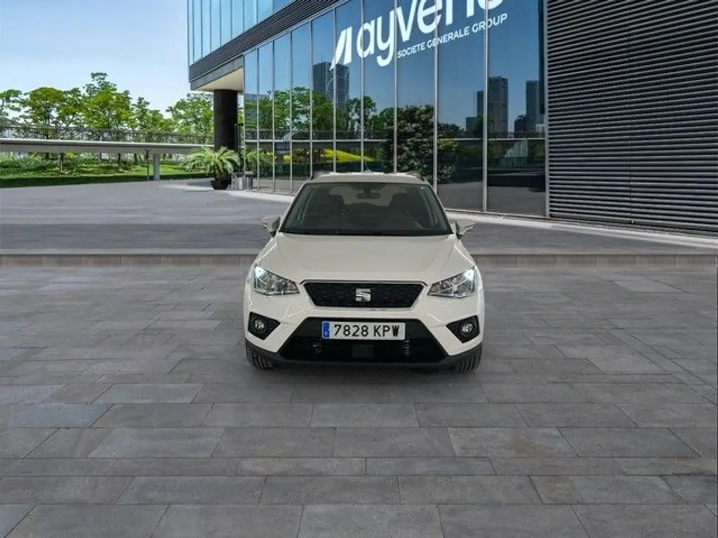 SEAT Arona 1.6TDI CR S&S Style 95 Weiß - 2