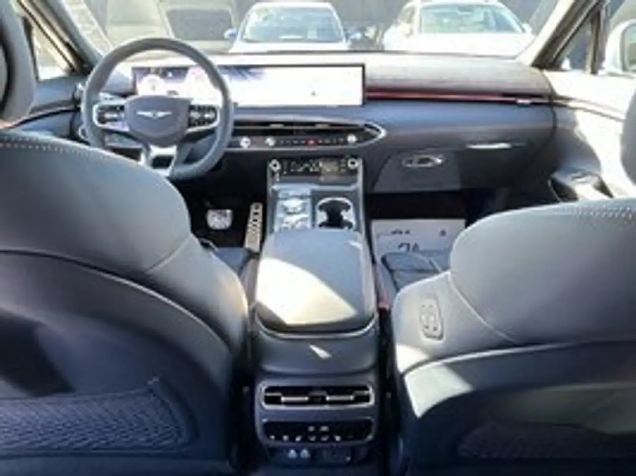 Genesis GV70 снимка Genesis GV70