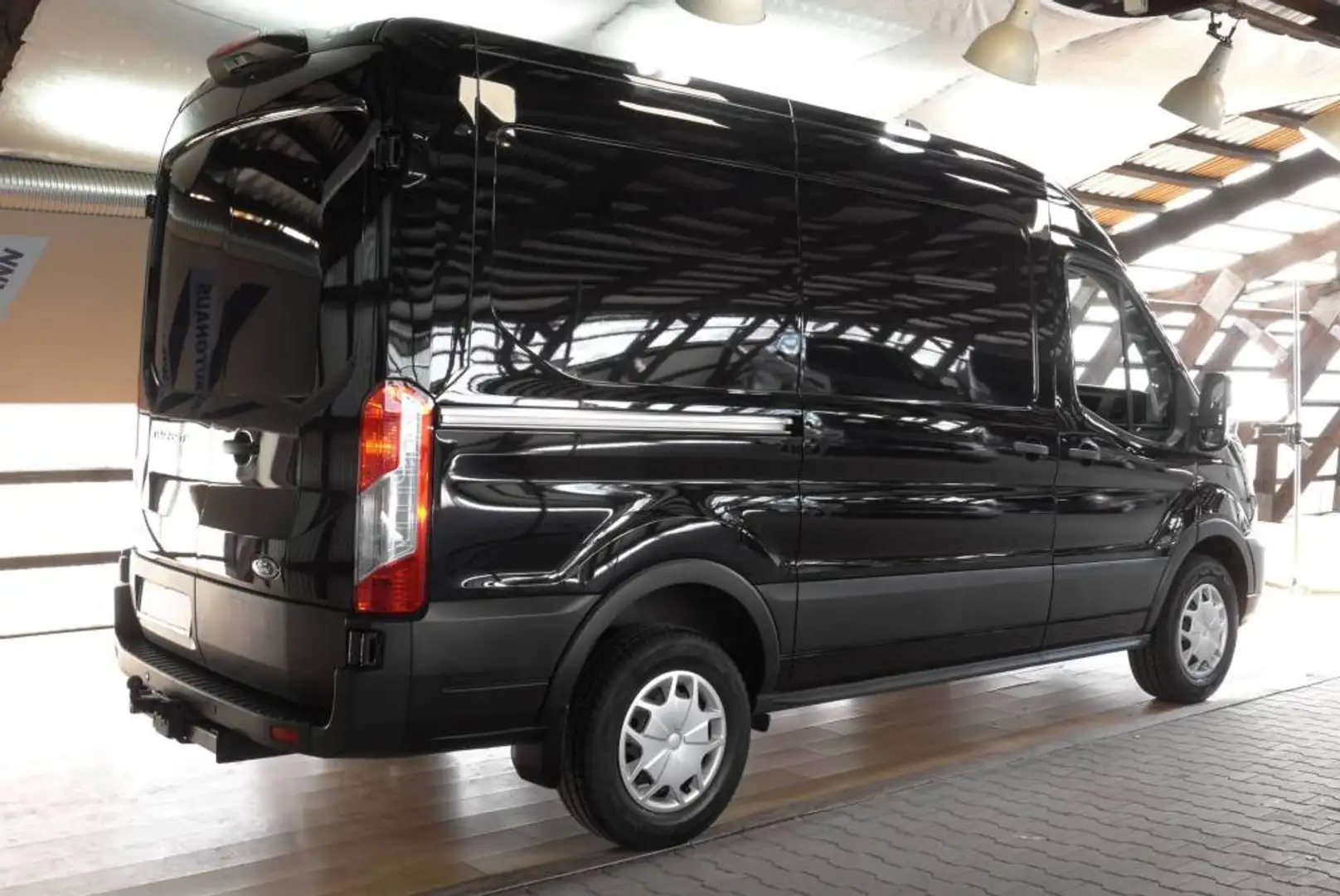 Ford Transit 350 L2H2 Trend, Allwetter, Kamera, AHK Schwarz - 2