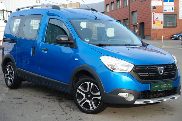 Dacia Dokker Stepway Celebration*NAVI*AHK*RFK*SHZ*TEMP