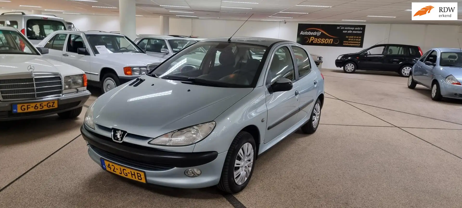 Peugeot 206 1.4. 148.000dkm nap Nieuwe apk!! Gris - 1
