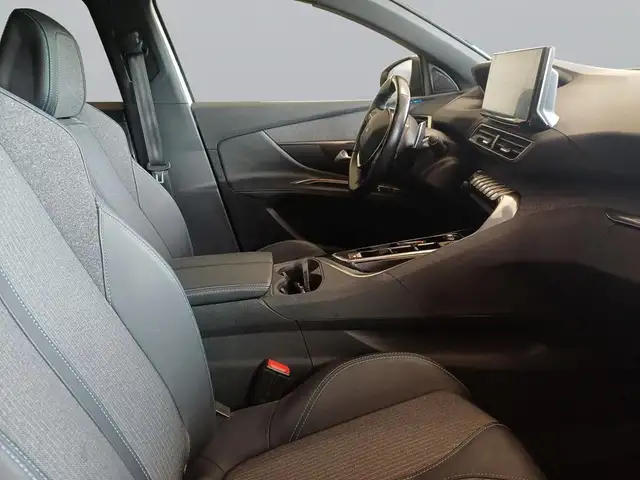 Peugeot 3008 view 13