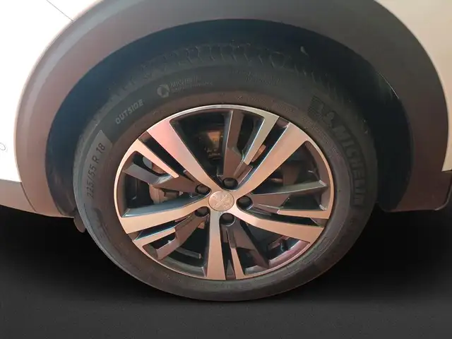 Peugeot 3008 view 10