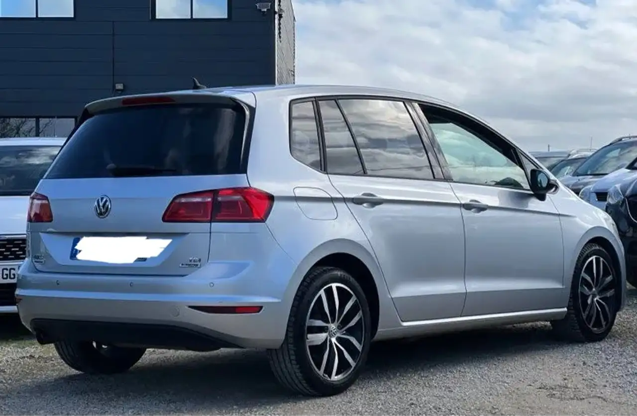 Volkswagen Golf Standard Model — photo 2