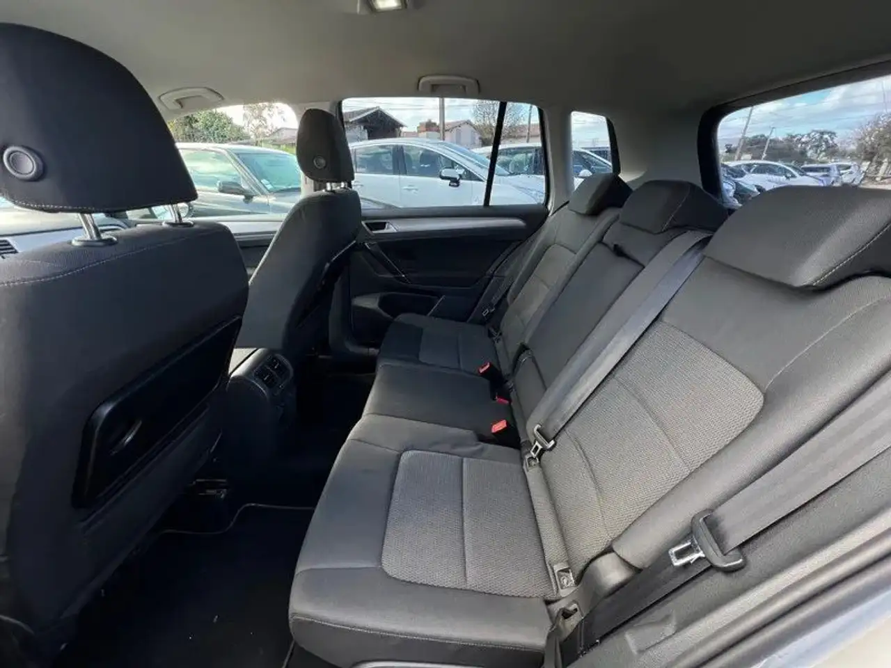Volkswagen Golf Standard Model — photo 4