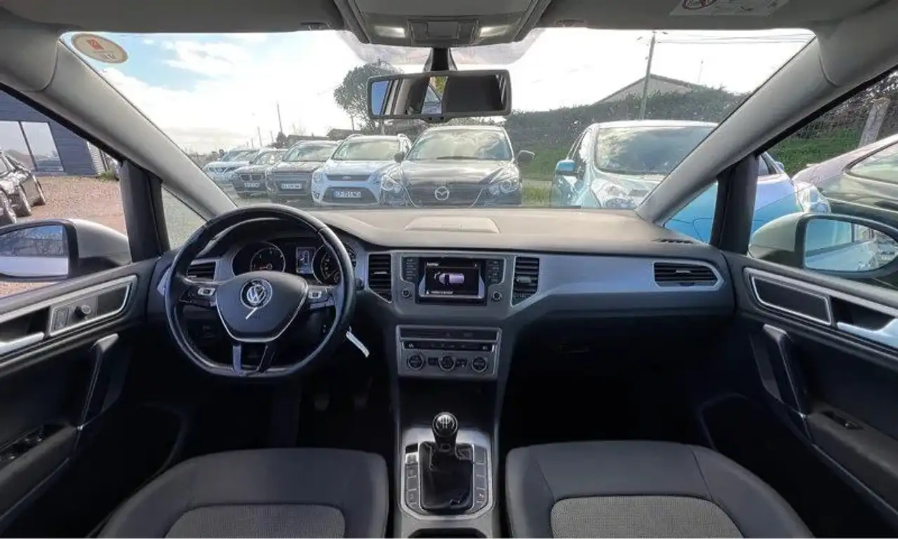 Volkswagen Golf Standard Model — photo 5