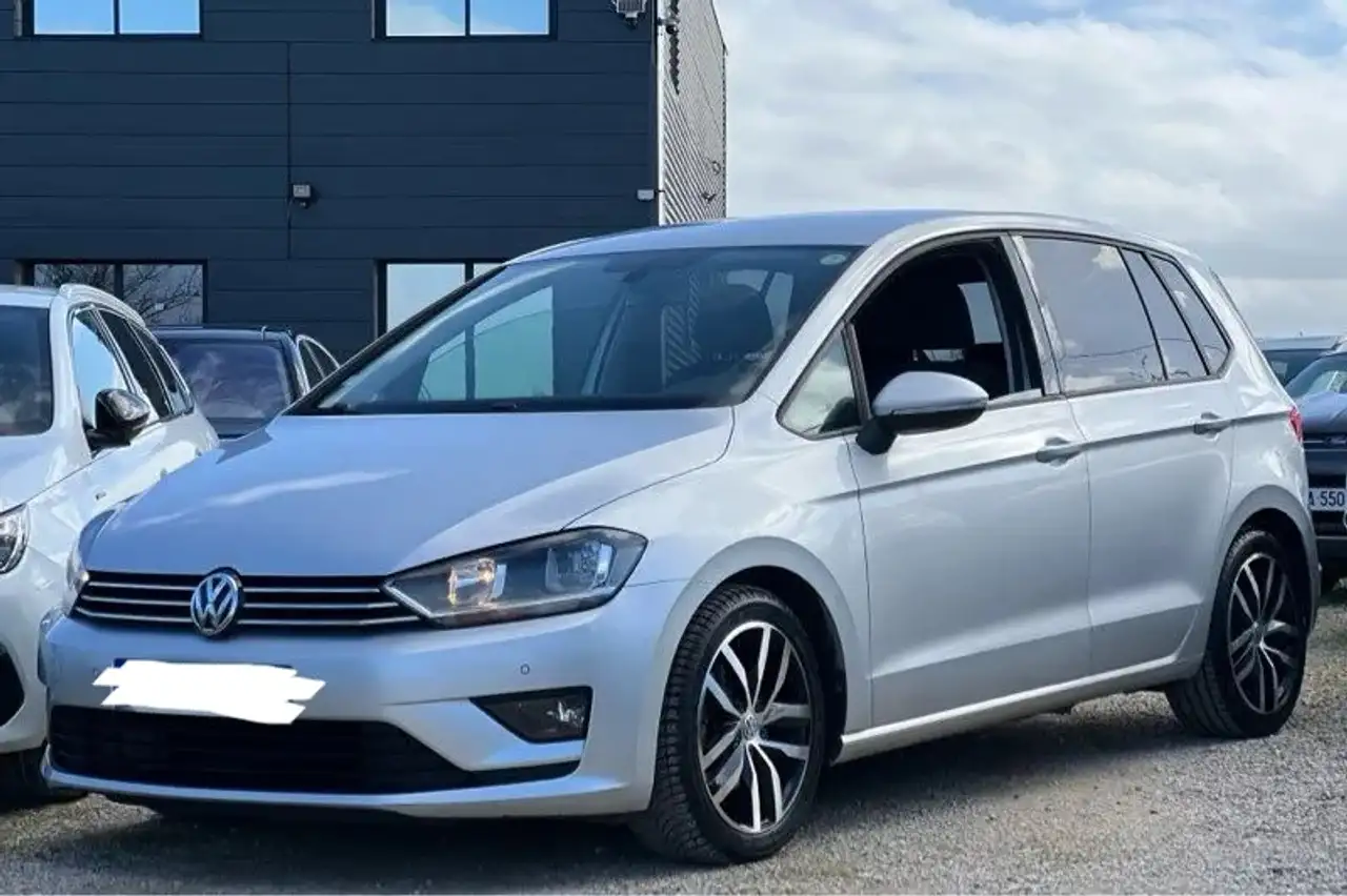 Volkswagen Golf Standard Model