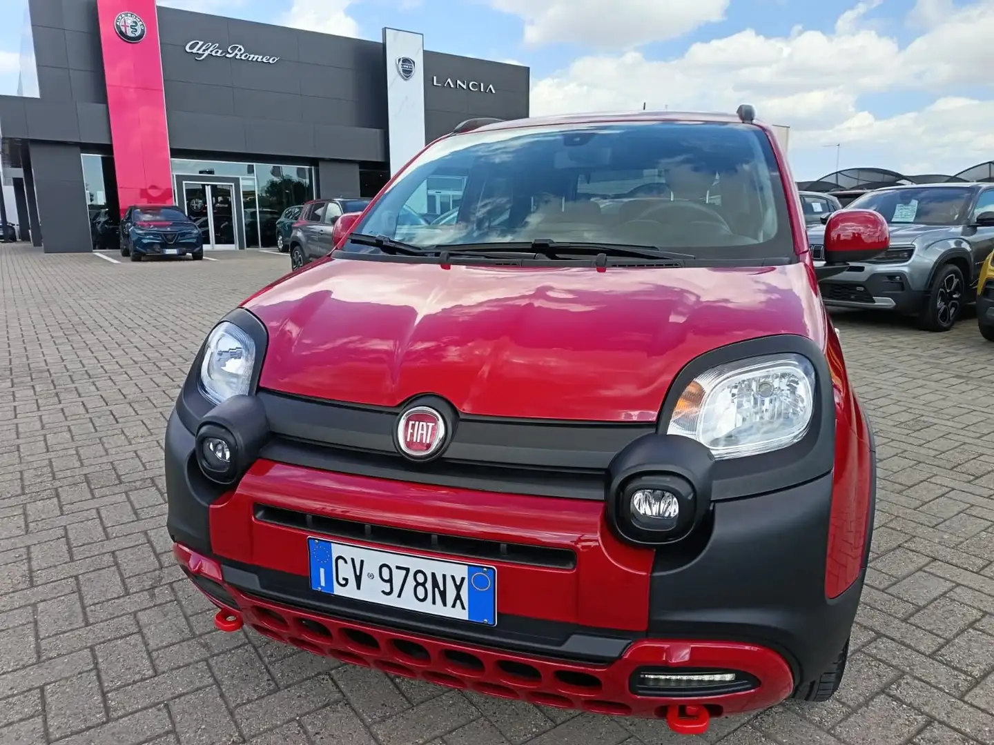 Fiat Panda Panda Cross 1.0 FireFly S&S Hybrid Rot - 2