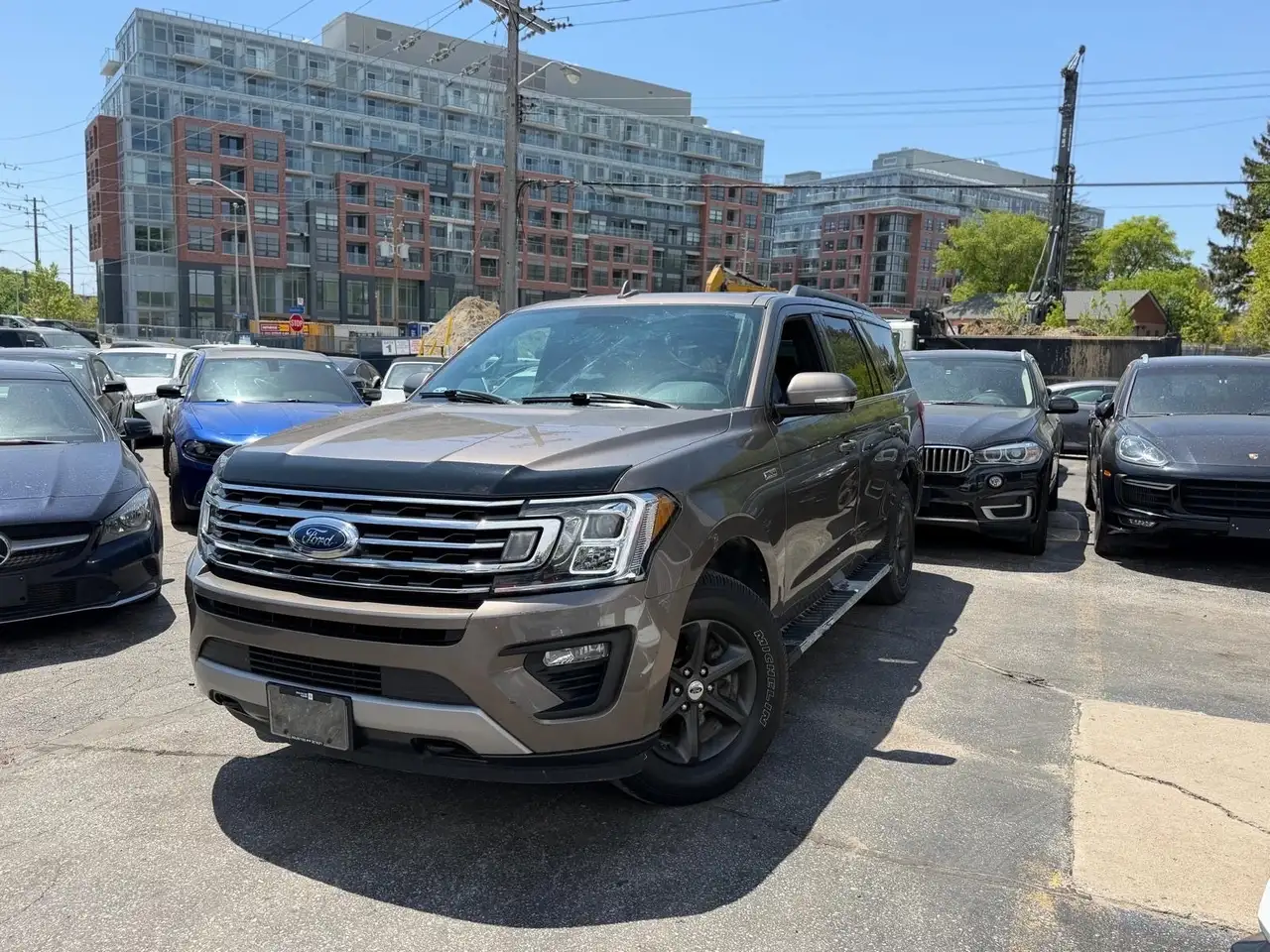 Ford Expedition снимка Ford Expedition
