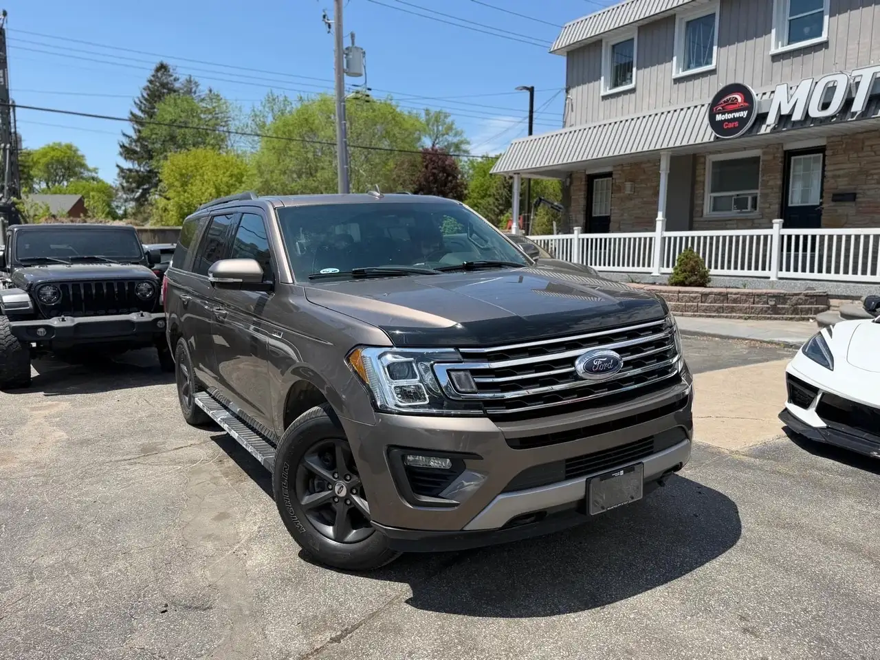 Ford Expedition снимка Ford Expedition