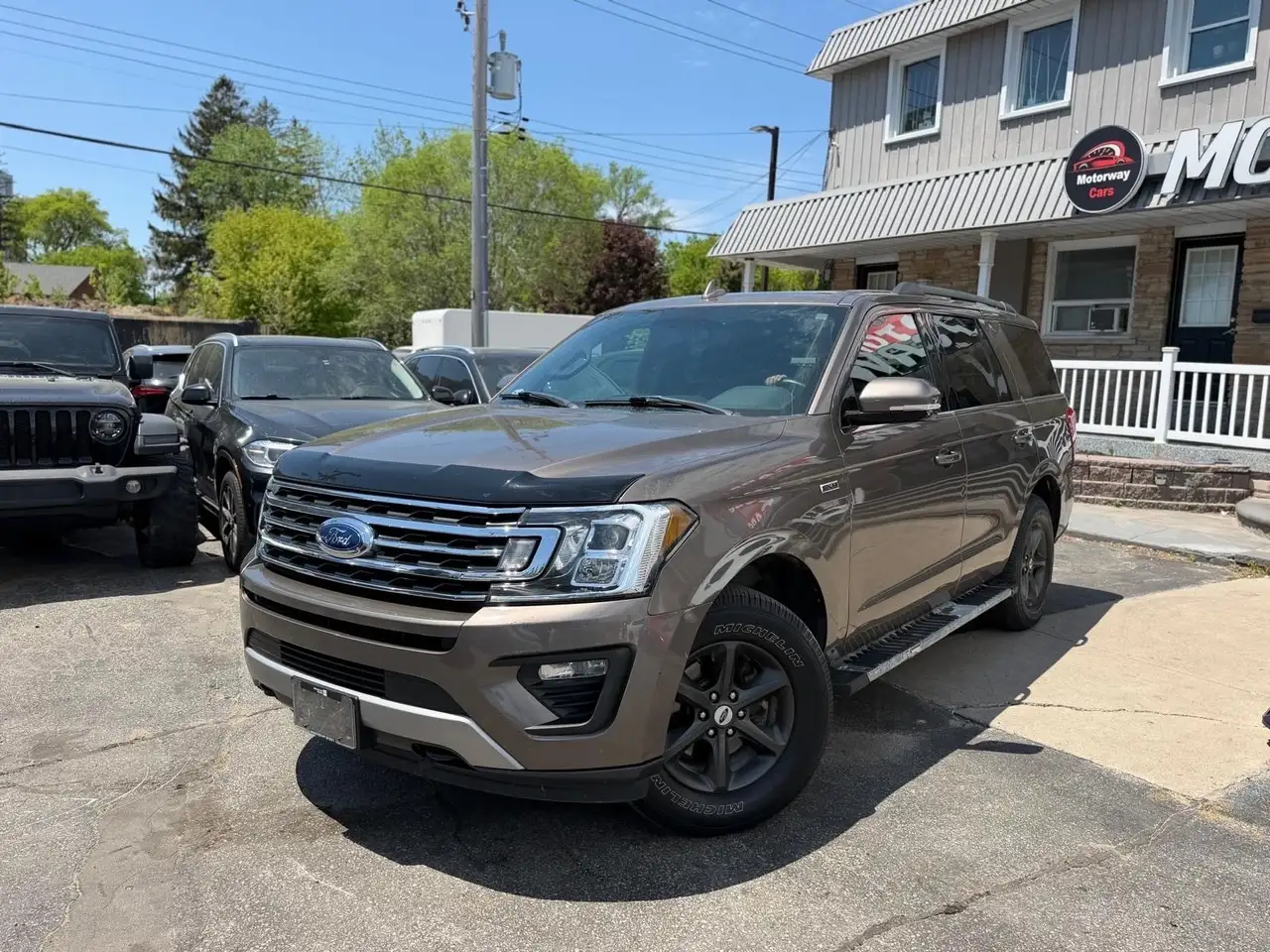 Ford Expedition снимка Ford Expedition