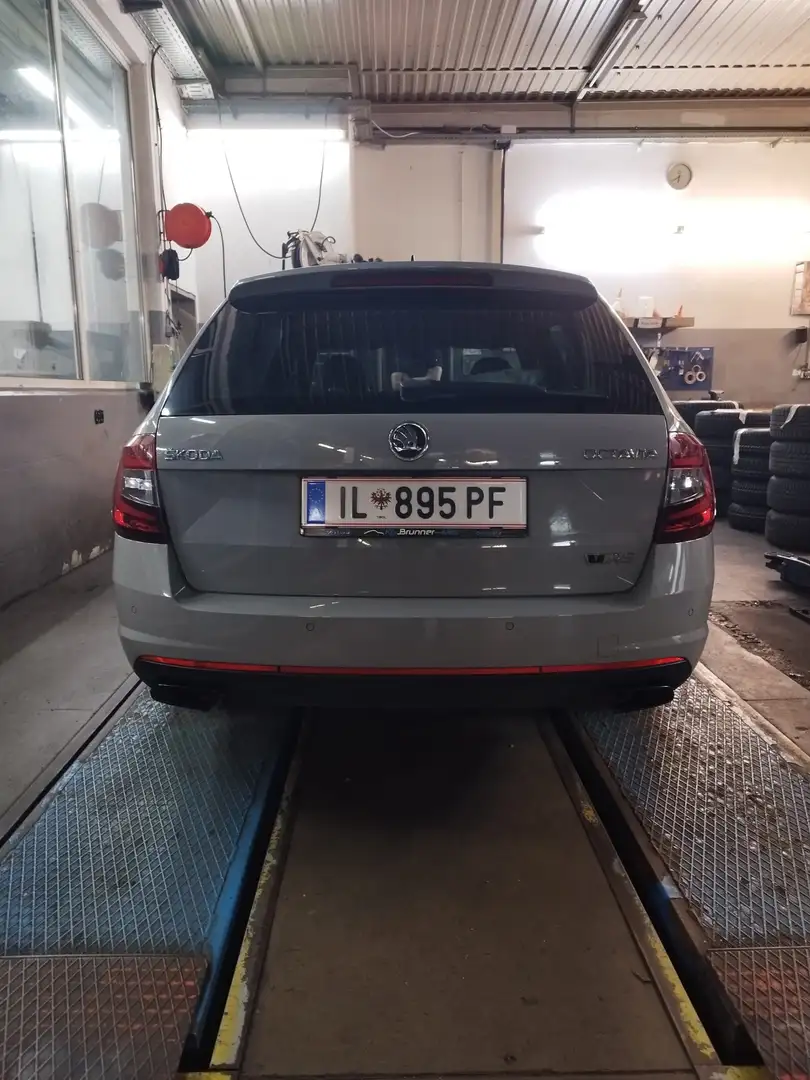 Skoda Octavia Combi 2.0 TSI DSG RS 245 - 2