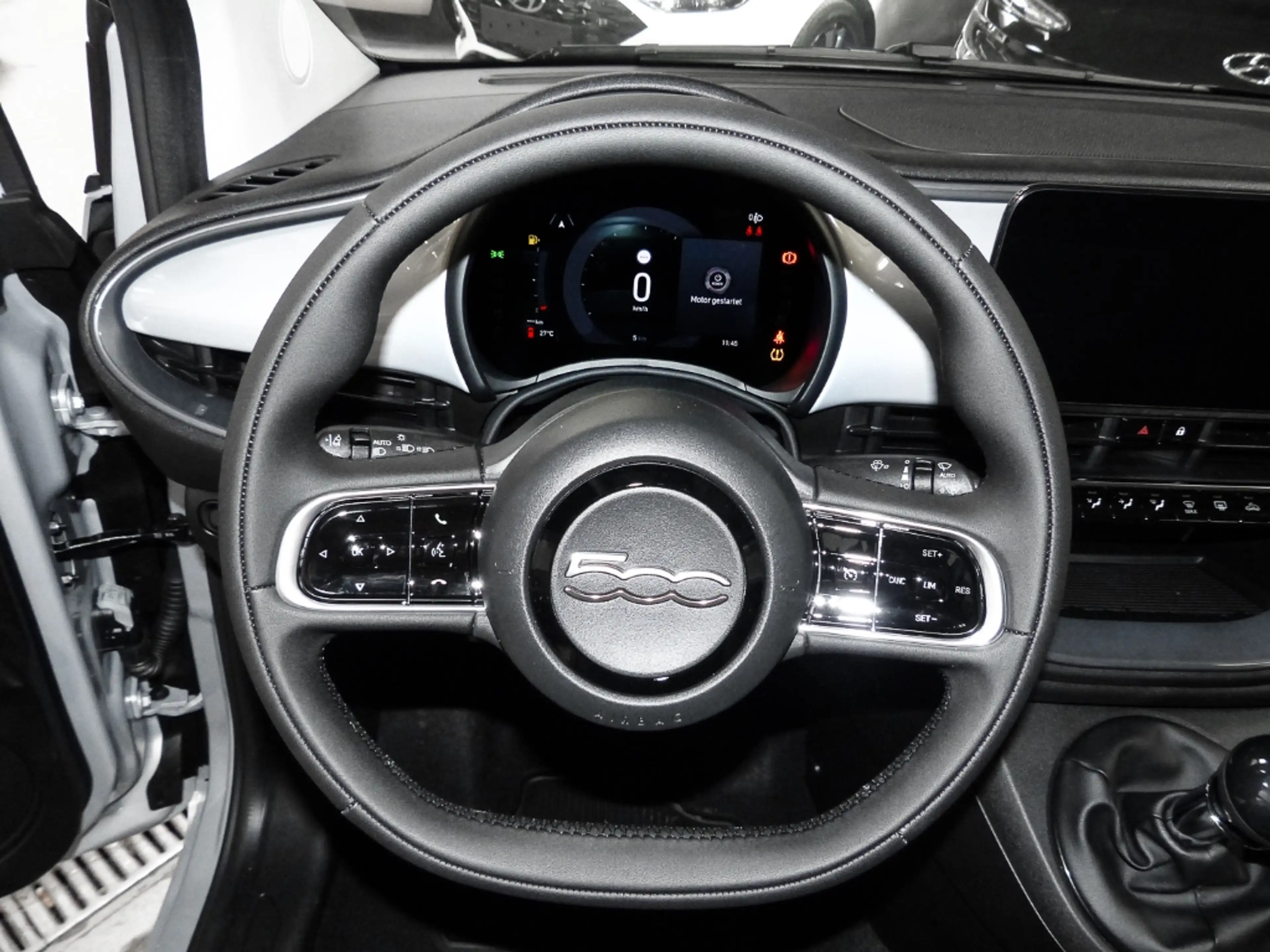 Fiat 500C Hybrid Dolcevita LED Apple CarPlay Klimaaut: DAB S — photo 7