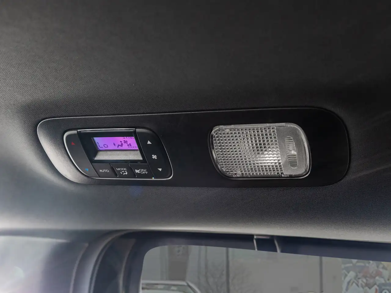 Honda Odyssey снимка Honda Odyssey