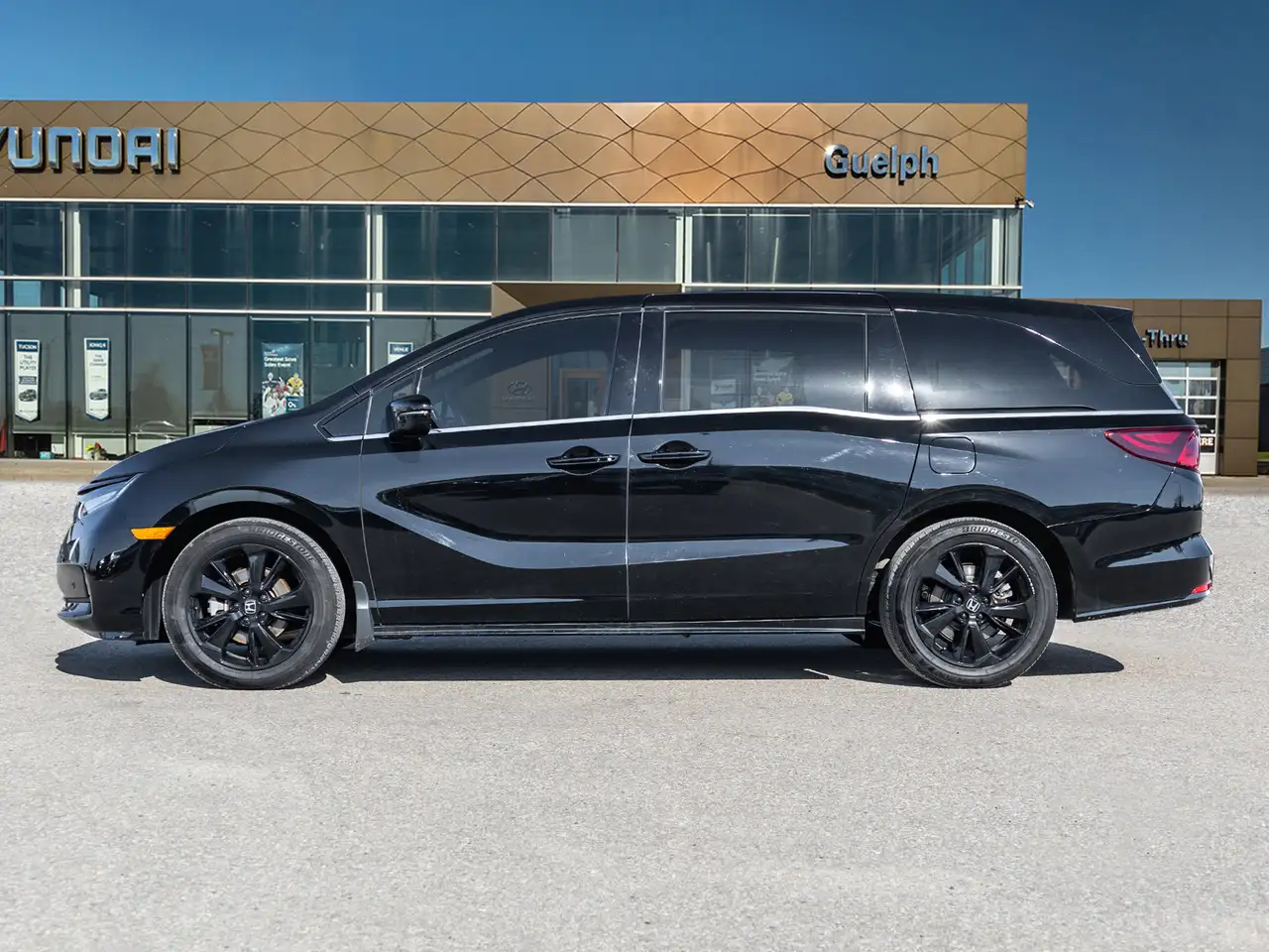 Honda Odyssey снимка Honda Odyssey