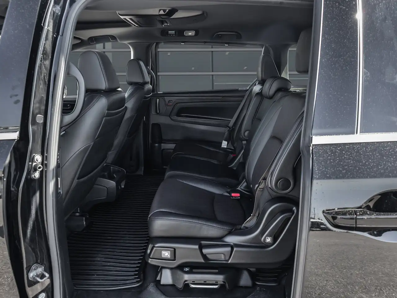 Honda Odyssey снимка Honda Odyssey